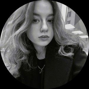 Meet your Posher, Cassandra